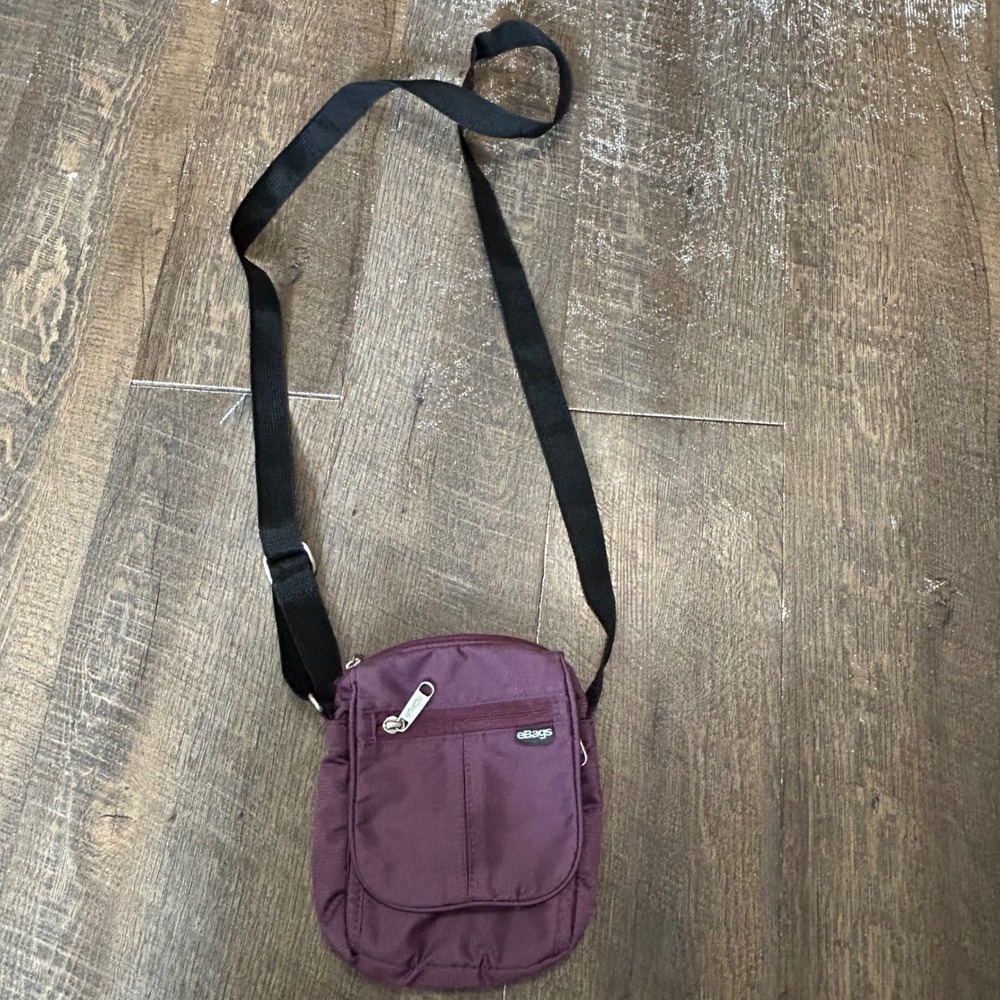eBags Purple Ripstop Nylon Crossbody Travel Bag Adjustable Strap Small Messenger